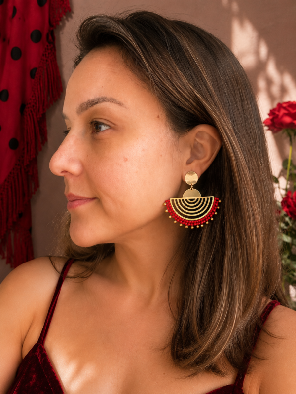 ChatGPT Image 14 ago 2026, 13_10_12 Aros Abanico Flamenco Rojo