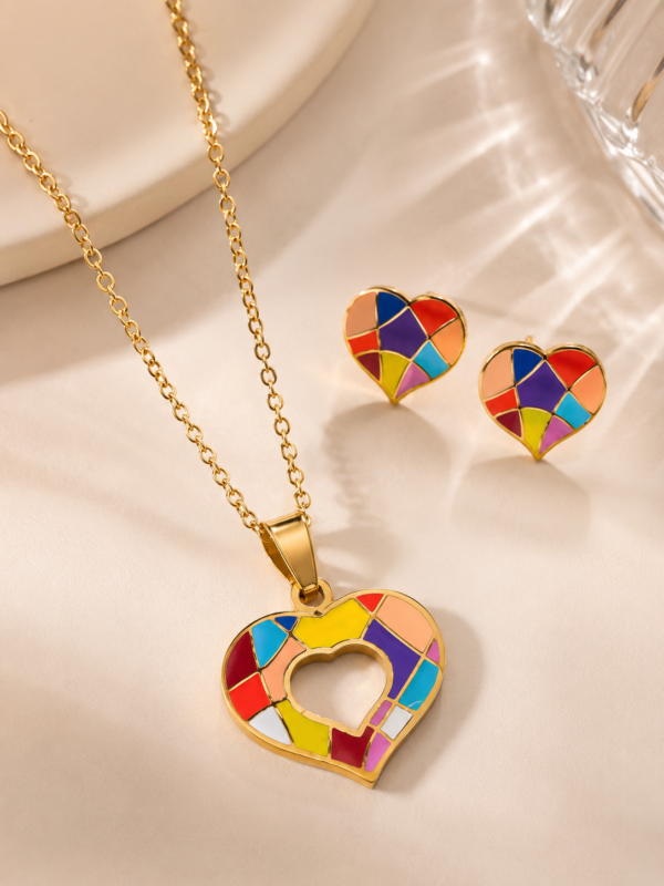 ChatGPT Image 16 ago 2026, 19_36_01 Set Collar y Aros Corazón Multicolor de Acero Inoxidable